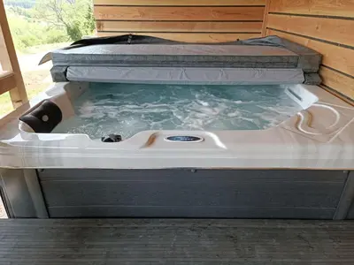 Plan de l'établissement Mobil-home isolé avec jacuzzi - la Cubanière