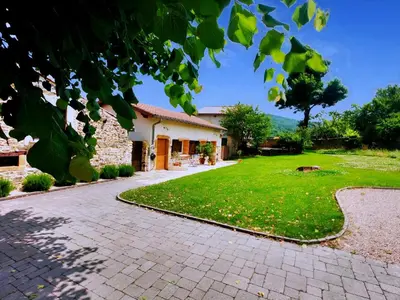 Jardin de l'établissement EVASION NATURE ET CONVIVIALITÉ