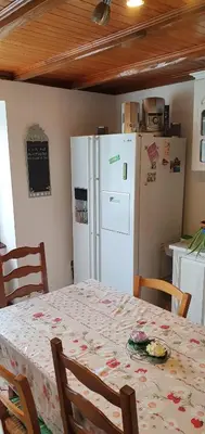Cuisine ou kitchenette dans l'établissement Le sud de St Just d'Avray