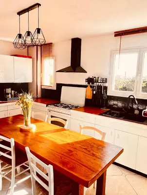 Cuisine ou kitchenette dans l'établissement Villa Chris-Aurelie
