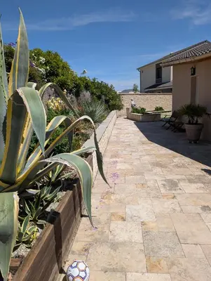 Jardin de l'établissement Chez Nonna