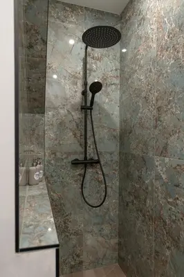 Salle de bains dans l'établissement La Maison des Monts d'Or