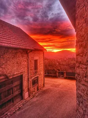Lever ou coucher de soleil vu de la maison de vacances ou à proximité