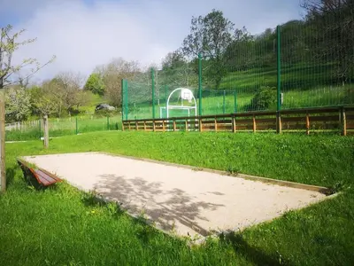 Tennis ou squash au sein de la maison de vacances ou à proximité