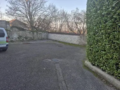 Plan de l'établissement Bien proche de Aeroport St Exupéry Village de Marques et Lyon