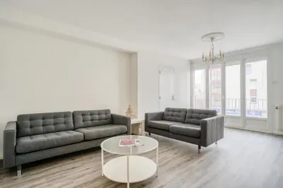 Coin salon dans l'établissement Les chambres de Maréchal - 4 chb à louer