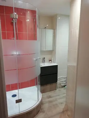 Salle de bains dans l'établissement Les chambres de Maréchal - 4 chb à louer