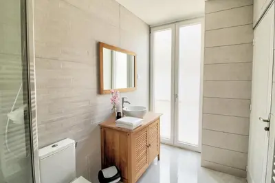 Salle de bains dans l'établissement Chez Émilie et John