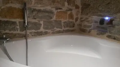 Salle de bains dans l'établissement La Nuit Saint Georges