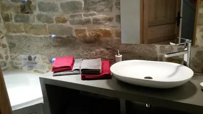 Salle de bains dans l'établissement La Nuit Saint Georges