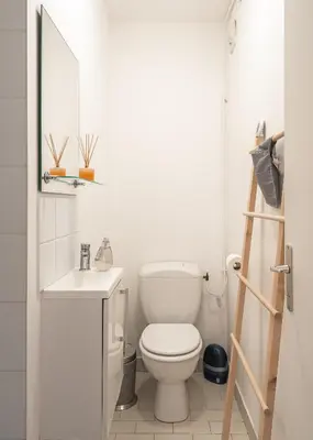 Salle de bains dans l'établissement Casa Lyon Cosy 1 Br Flat Part Dieu