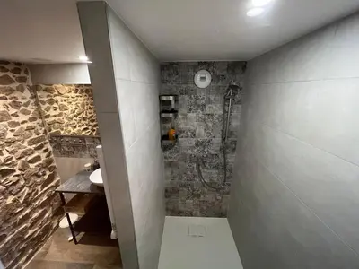 Salle de bains dans l'établissement Le petit nid du Vivier