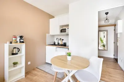 Cuisine ou kitchenette dans l'établissement BnGo I Le Cosy I 2 personnes, Gare Perrache, Place Bellecour, Hypercentre Lyon