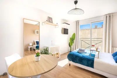 Un ou plusieurs lits dans un hébergement de l'établissement BnGo I Le Cosy I 2 personnes, Gare Perrache, Place Bellecour, Hypercentre Lyon