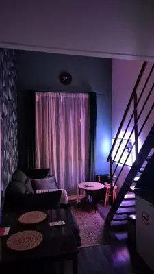 Coin salon dans l'établissement Studio mezzanine Lyon