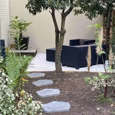 Studio équipé en rez de jardin