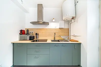 Cuisine ou kitchenette dans l'établissement Les Amandiers 4 pers- Oullins centre-Lyon