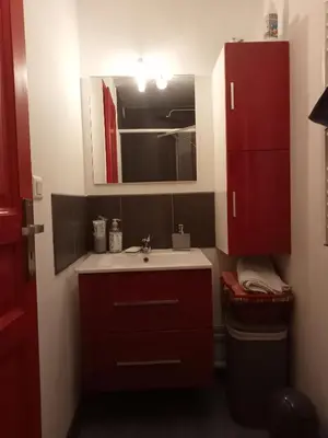 Salle de bains dans l'établissement Chambre souriante