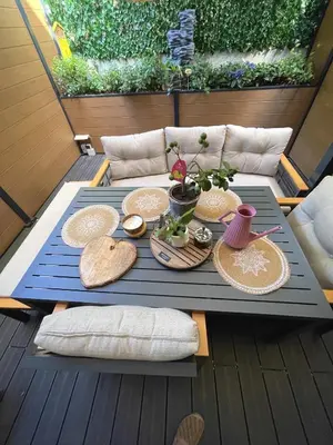 Coin salon dans l'établissement T1/ terrasse /proche centre Lyon