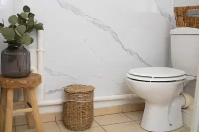 Salle de bains dans l'établissement StudioEurexpo - spacieux & confort