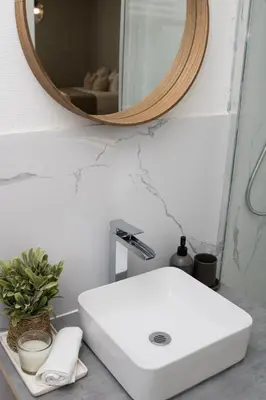 Salle de bains dans l'établissement StudioEurexpo - spacieux & confort
