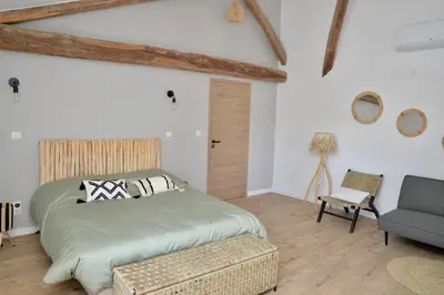 Coin salon dans l'établissement LE CLOS ZÉLIE
