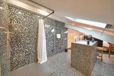 Plan de l'établissement Bel appartement rénové Cours Lafayette proche Halles Paul Bocuse