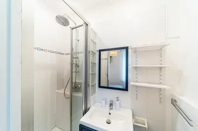 Salle de bains dans l'établissement The little feuillat studio bis - Lyon Monplaisir
