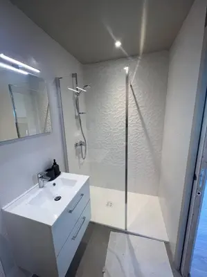 Salle de bains dans l'établissement Studio 25m2 neuf