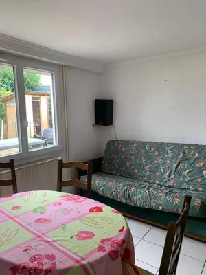 Coin salon dans l'établissement T2 indépendant proche OL Stadium et salle LDLC Arena