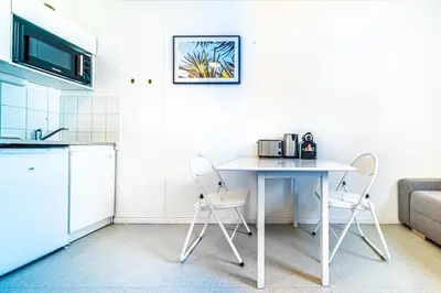 Cuisine ou kitchenette dans l'établissement Studio Ideal for professionals or students Lyon Vaise
