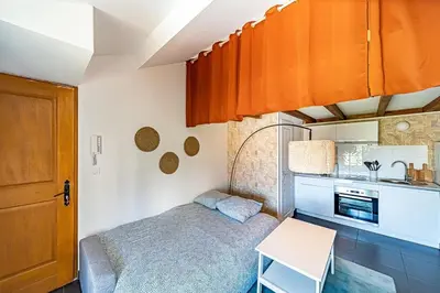 Cuisine ou kitchenette dans l'établissement Apartment with Mezzanine Cusset District Villeurbanne