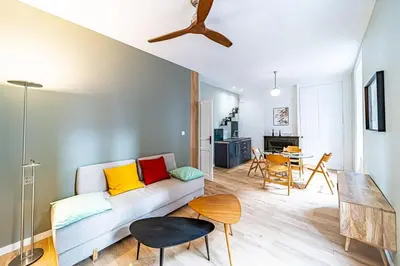 Coin salon dans l'établissement Le petit Rochette - Appartement 2 pers- Jean Macé
