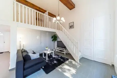 Coin salon dans l'établissement The charming Fleury 2 bedrooms Oullins