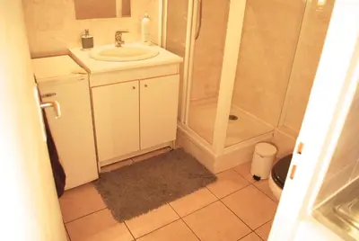 Salle de bains dans l'établissement L'appartement du Parc