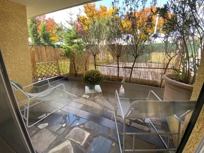 Balcon ou terrasse dans l'établissement Appartement climatisé proche Eurexpo Groupama