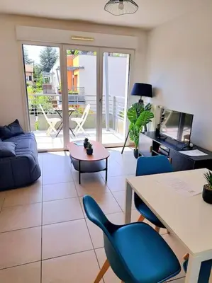Coin salon dans l'établissement Casa Rosa, au calme avec garage privé et balcon