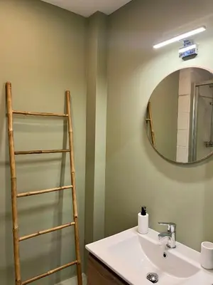 Salle de bains dans l'établissement Chambre privée dans un appartement partagé