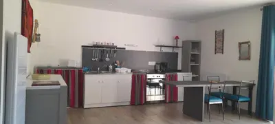 Cuisine ou kitchenette dans l'établissement LA Grange Aux Etangs