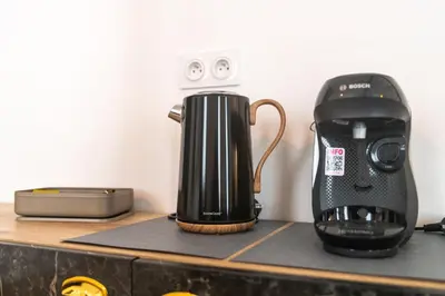 Plateau bouilloire dans l'établissement KASA ARTY - Tout équipé - Agréable et confortable