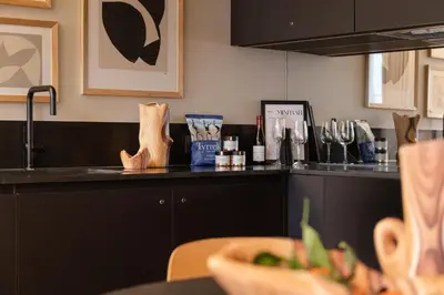 Cuisine ou kitchenette dans l'établissement MiHotel Serlin