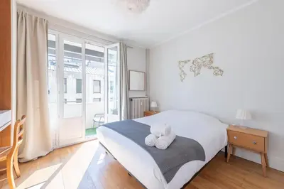 Un ou plusieurs lits dans un hébergement de l'établissement Le Bossuet - Location moyenne durée Lyon 6ème