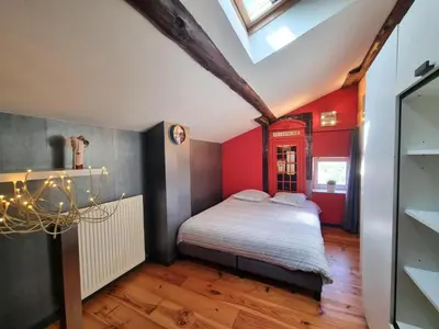 Un ou plusieurs lits dans un hébergement de l'établissement Gîte campagnard avec animaux acceptés, terrasse privée - FR-1-496-299