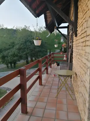 Balcon ou terrasse dans l'établissement Une halte aux portes de Bourgoin
