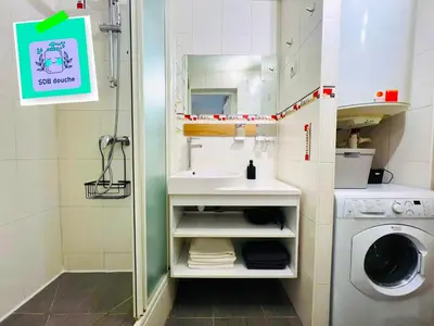 Salle de bains dans l'établissement Appartement Les Trois Renards-Tassin