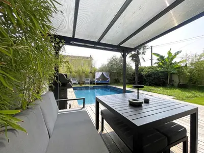 Piscine de l'établissement Unique! jacuzzi privé 35°C + cinéma Villa entière ou située à proximité