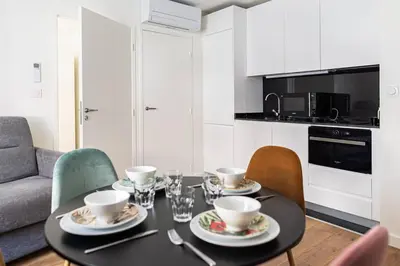 Cuisine ou kitchenette dans l'établissement Joli T2 Champagne au Mont d'or