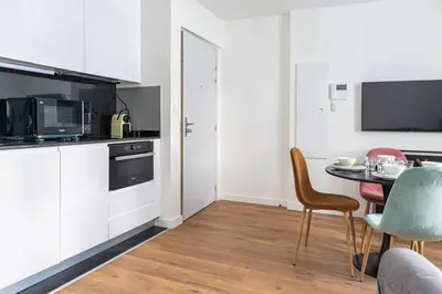 Cuisine ou kitchenette dans l'établissement Joli T2 Champagne au Mont d'or