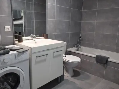 Salle de bains dans l'établissement L'Escale Favergeoise - Neuf