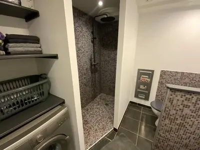 Cuisine ou kitchenette dans l'établissement Petite maison de village